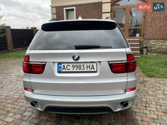 Серый БМВ Х5, объемом двигателя 3 л и пробегом 241 тыс. км за 18500 $, фото 2 на Automoto.ua