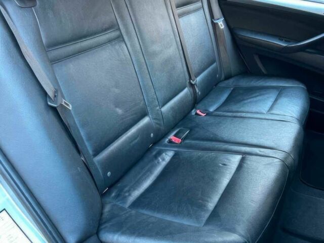 Серый БМВ Х5, объемом двигателя 3 л и пробегом 82 тыс. км за 3450 $, фото 12 на Automoto.ua