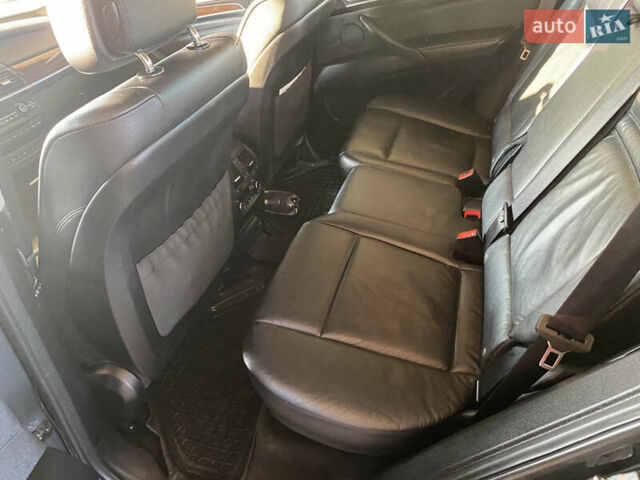 Серый БМВ Х5, объемом двигателя 2.98 л и пробегом 230 тыс. км за 18999 $, фото 9 на Automoto.ua