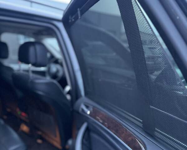 Сірий БМВ Х5, об'ємом двигуна 2.98 л та пробігом 250 тис. км за 15000 $, фото 4 на Automoto.ua