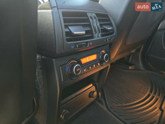 Сірий БМВ Х5, об'ємом двигуна 2.98 л та пробігом 193 тис. км за 13800 $, фото 5 на Automoto.ua