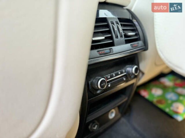 Серый БМВ Х5, объемом двигателя 3 л и пробегом 230 тыс. км за 14900 $, фото 26 на Automoto.ua
