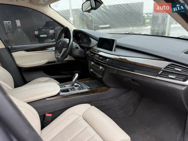 Серый БМВ Х5, объемом двигателя 3 л и пробегом 230 тыс. км за 14900 $, фото 32 на Automoto.ua