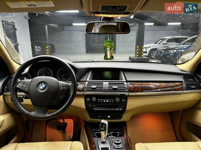 Серый БМВ Х5, объемом двигателя 2.98 л и пробегом 255 тыс. км за 14200 $, фото 11 на Automoto.ua
