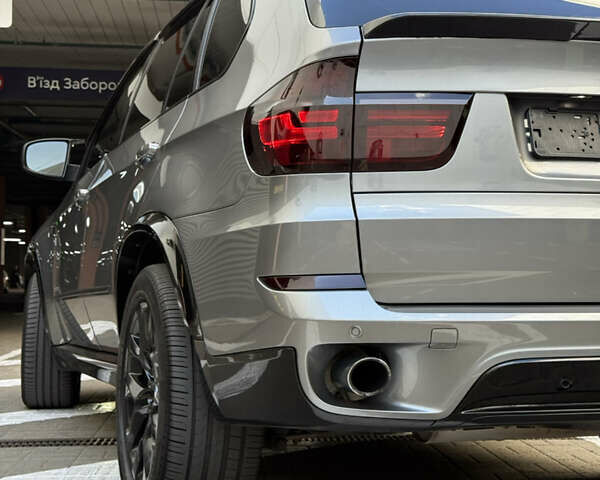 Серый БМВ Х5, объемом двигателя 3 л и пробегом 270 тыс. км за 21000 $, фото 12 на Automoto.ua