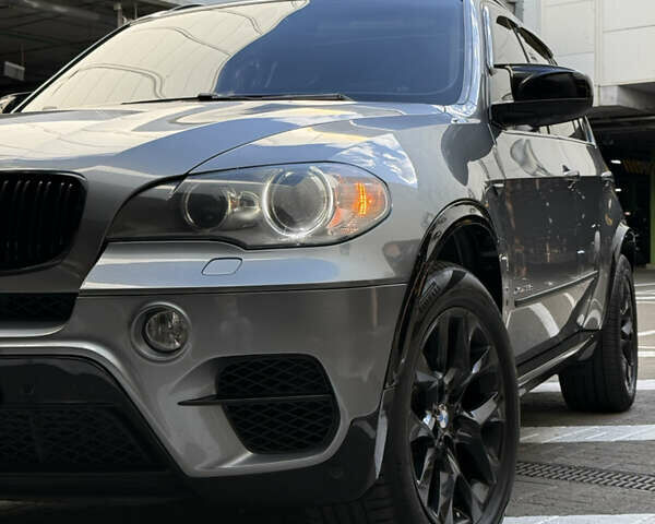 Серый БМВ Х5, объемом двигателя 3 л и пробегом 270 тыс. км за 21000 $, фото 8 на Automoto.ua
