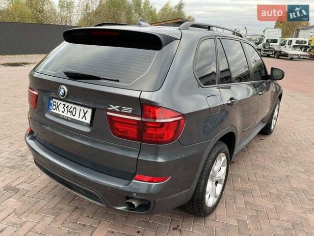 Серый БМВ Х5, объемом двигателя 3 л и пробегом 255 тыс. км за 12992 $, фото 43 на Automoto.ua