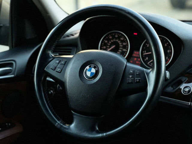 Серый БМВ Х5, объемом двигателя 3 л и пробегом 185 тыс. км за 16500 $, фото 9 на Automoto.ua