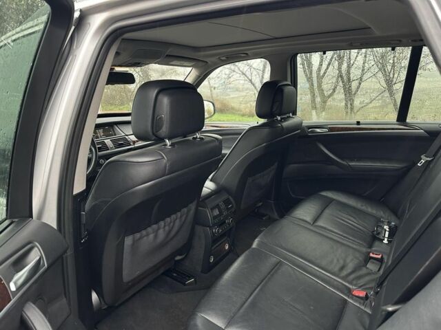 Сірий БМВ Х5, об'ємом двигуна 3 л та пробігом 264 тис. км за 13850 $, фото 6 на Automoto.ua