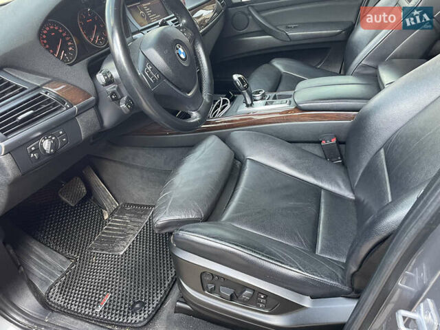 Серый БМВ Х5, объемом двигателя 2.98 л и пробегом 324 тыс. км за 15500 $, фото 13 на Automoto.ua