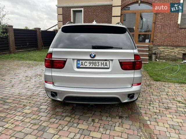 Серый БМВ Х5, объемом двигателя 3 л и пробегом 241 тыс. км за 18500 $, фото 5 на Automoto.ua