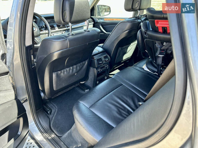 Серый БМВ Х5, объемом двигателя 3 л и пробегом 209 тыс. км за 14500 $, фото 21 на Automoto.ua