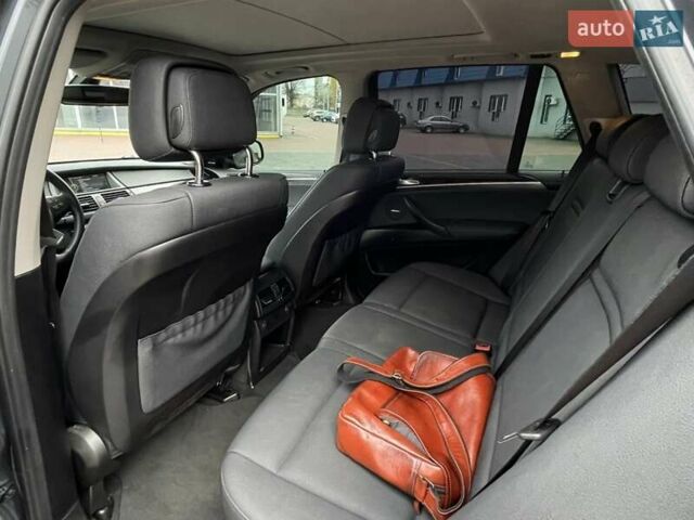 Серый БМВ Х5, объемом двигателя 3 л и пробегом 255 тыс. км за 12992 $, фото 29 на Automoto.ua