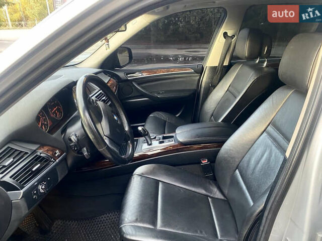 БМВ Х5 2013 в Тернополе на Automoto.ua Серый БМВ Х5, объемом двигателя 3 л и пробегом 219 тыс. км за 17300 $, фото 9 на Automoto.ua