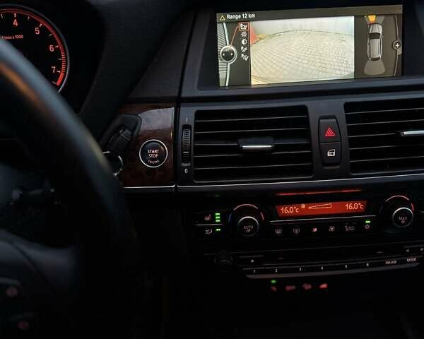 Сірий БМВ Х5, об'ємом двигуна 2.98 л та пробігом 250 тис. км за 15000 $, фото 21 на Automoto.ua