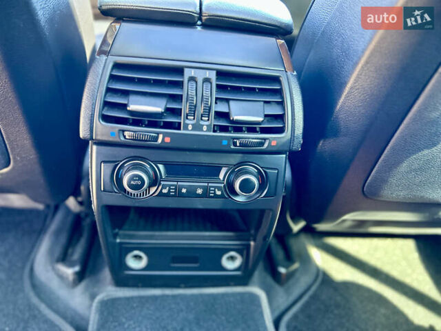 Серый БМВ Х5, объемом двигателя 3 л и пробегом 209 тыс. км за 14500 $, фото 22 на Automoto.ua