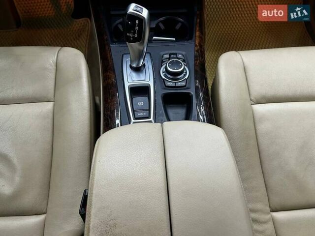 Серый БМВ Х5, объемом двигателя 2.98 л и пробегом 255 тыс. км за 14200 $, фото 7 на Automoto.ua