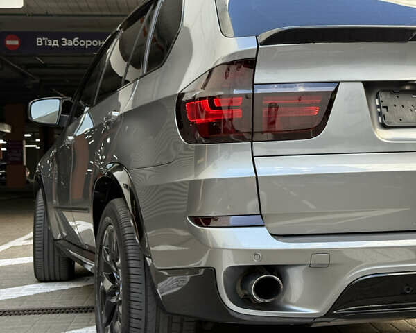 Серый БМВ Х5, объемом двигателя 3 л и пробегом 270 тыс. км за 21000 $, фото 15 на Automoto.ua