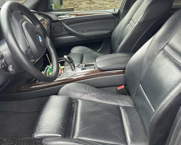 Серый БМВ Х5, объемом двигателя 3 л и пробегом 241 тыс. км за 18500 $, фото 7 на Automoto.ua
