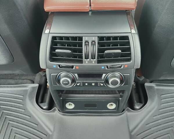 Серый БМВ Х5, объемом двигателя 2.98 л и пробегом 300 тыс. км за 16500 $, фото 28 на Automoto.ua