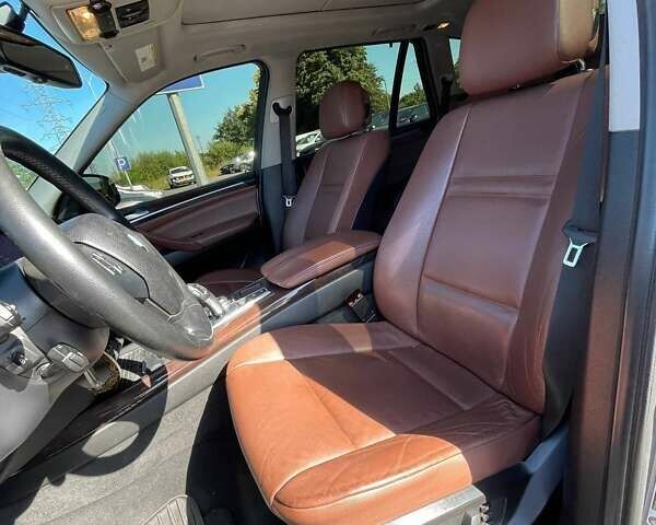 Серый БМВ Х5, объемом двигателя 3 л и пробегом 267 тыс. км за 16500 $, фото 17 на Automoto.ua