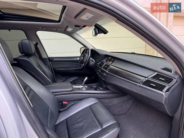 Серый БМВ Х5, объемом двигателя 2.99 л и пробегом 280 тыс. км за 19800 $, фото 16 на Automoto.ua