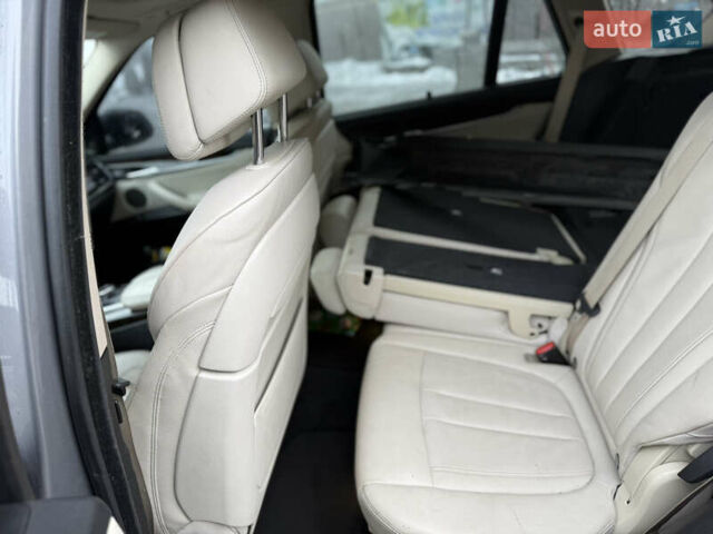Серый БМВ Х5, объемом двигателя 3 л и пробегом 230 тыс. км за 14900 $, фото 24 на Automoto.ua