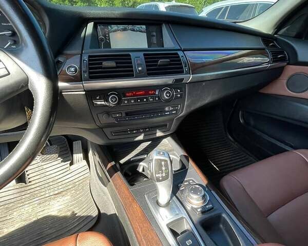 Серый БМВ Х5, объемом двигателя 3 л и пробегом 267 тыс. км за 16500 $, фото 12 на Automoto.ua