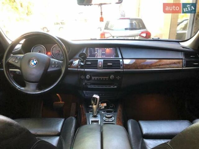 Серый БМВ Х5, объемом двигателя 3 л и пробегом 135 тыс. км за 19999 $, фото 6 на Automoto.ua