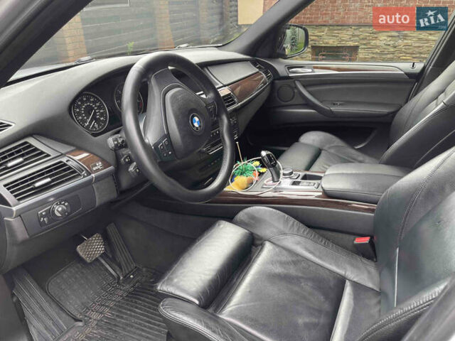 Серый БМВ Х5, объемом двигателя 3 л и пробегом 241 тыс. км за 18500 $, фото 8 на Automoto.ua