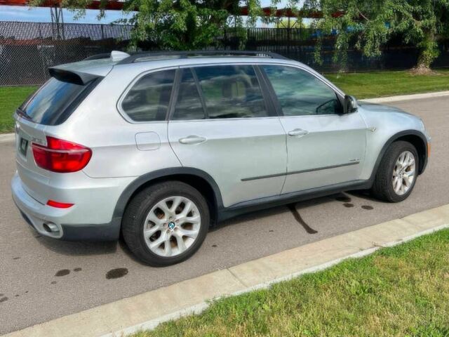 Серый БМВ Х5, объемом двигателя 3 л и пробегом 81 тыс. км за 7600 $, фото 4 на Automoto.ua