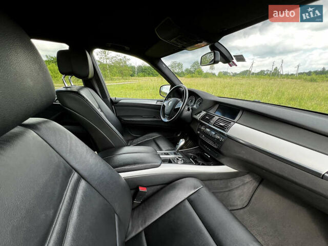 Серый БМВ Х5, объемом двигателя 3 л и пробегом 229 тыс. км за 23500 $, фото 4 на Automoto.ua