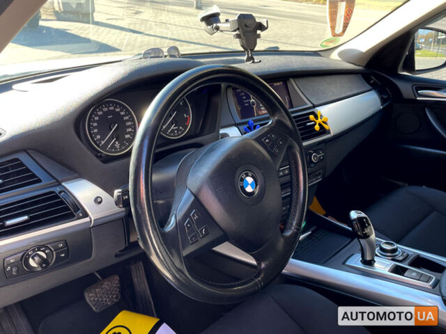 Серый БМВ Х5, объемом двигателя 3 л и пробегом 170 тыс. км за 17700 $, фото 8 на Automoto.ua