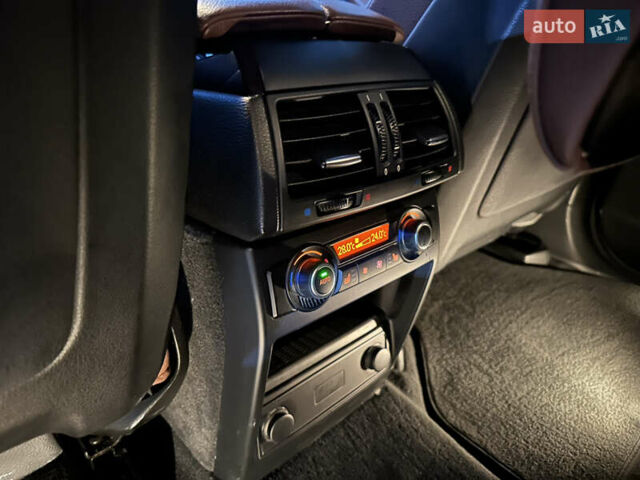Серый БМВ Х5, объемом двигателя 3 л и пробегом 276 тыс. км за 15800 $, фото 22 на Automoto.ua