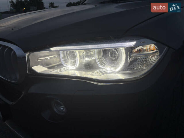 Сірий БМВ Х5, об'ємом двигуна 3 л та пробігом 244 тис. км за 19900 $, фото 16 на Automoto.ua