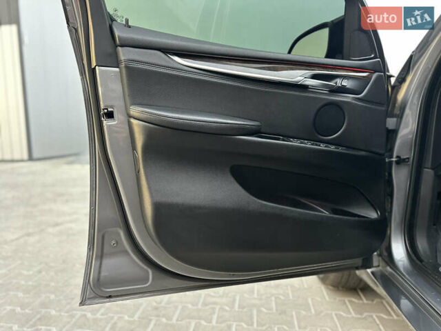 Серый БМВ Х5, объемом двигателя 0 л и пробегом 160 тыс. км за 23500 $, фото 49 на Automoto.ua