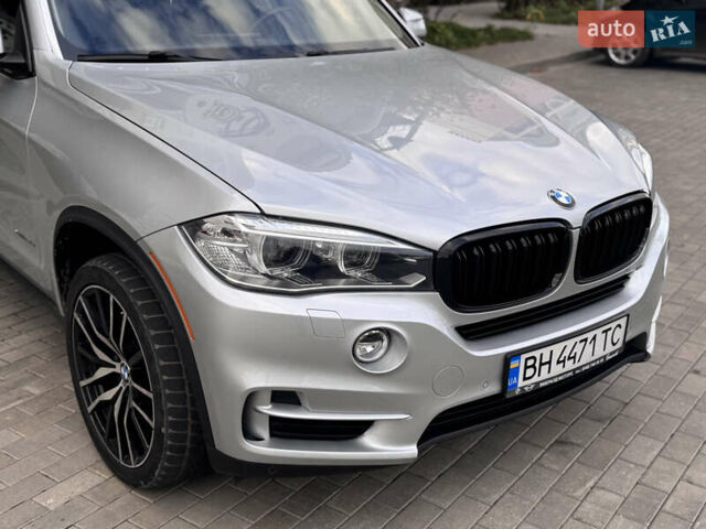 Серый БМВ Х5, объемом двигателя 3 л и пробегом 161 тыс. км за 21990 $, фото 16 на Automoto.ua
