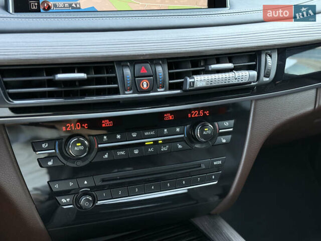 Серый БМВ Х5, объемом двигателя 2.99 л и пробегом 141 тыс. км за 38700 $, фото 19 на Automoto.ua