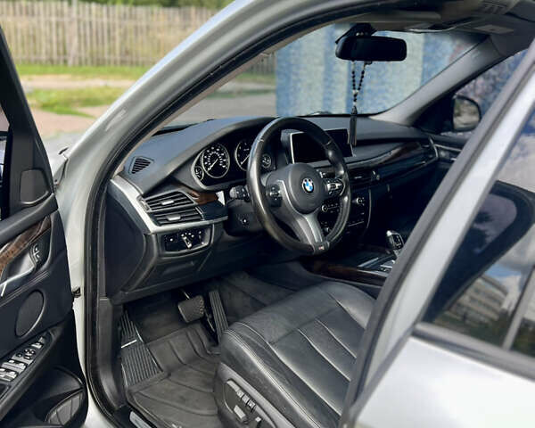 Серый БМВ Х5, объемом двигателя 2.99 л и пробегом 245 тыс. км за 22999 $, фото 13 на Automoto.ua