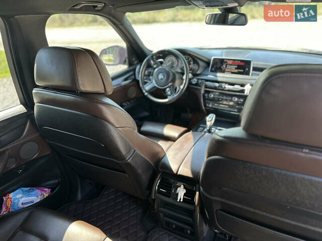 Серый БМВ Х5, объемом двигателя 3 л и пробегом 290 тыс. км за 29500 $, фото 22 на Automoto.ua