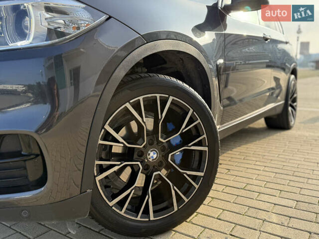 Сірий БМВ Х5, об'ємом двигуна 2 л та пробігом 180 тис. км за 25800 $, фото 5 на Automoto.ua