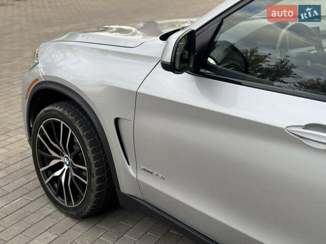 Серый БМВ Х5, объемом двигателя 3 л и пробегом 161 тыс. км за 21990 $, фото 12 на Automoto.ua
