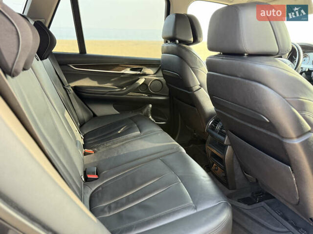 Сірий БМВ Х5, об'ємом двигуна 2 л та пробігом 180 тис. км за 25800 $, фото 34 на Automoto.ua