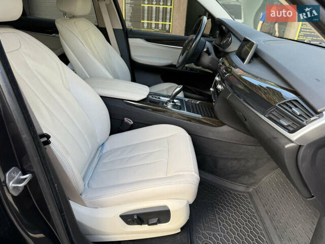 Серый БМВ Х5, объемом двигателя 2.99 л и пробегом 230 тыс. км за 27000 $, фото 24 на Automoto.ua