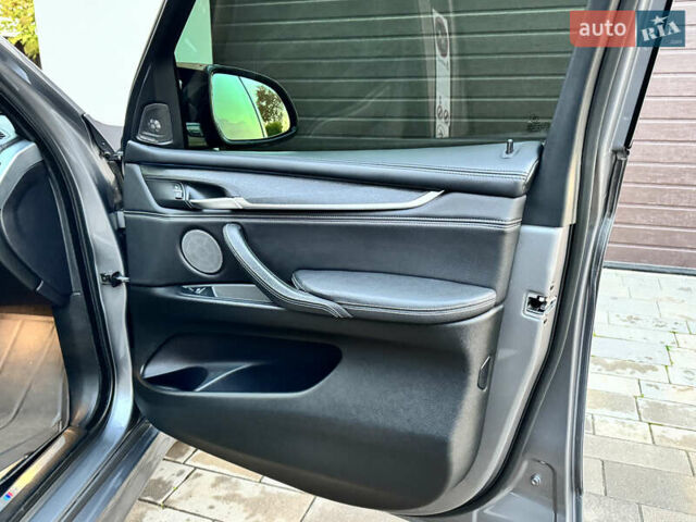 Сірий БМВ Х5, об'ємом двигуна 2.99 л та пробігом 195 тис. км за 33700 $, фото 13 на Automoto.ua