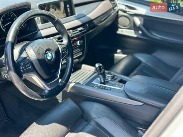 Сірий БМВ Х5, об'ємом двигуна 2.98 л та пробігом 188 тис. км за 23900 $, фото 7 на Automoto.ua