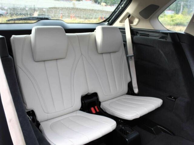 Серый БМВ Х5, объемом двигателя 3 л и пробегом 82 тыс. км за 13800 $, фото 13 на Automoto.ua