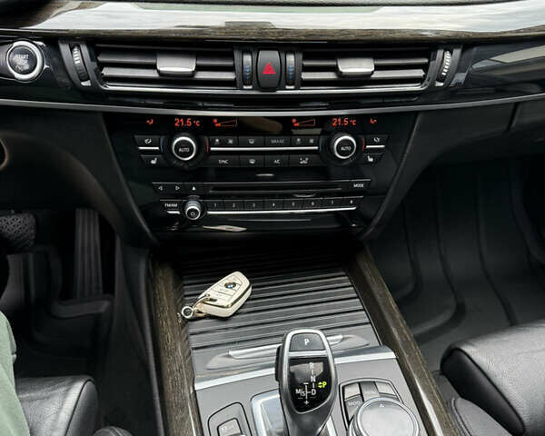 Сірий БМВ Х5, об'ємом двигуна 2.99 л та пробігом 237 тис. км за 27500 $, фото 16 на Automoto.ua