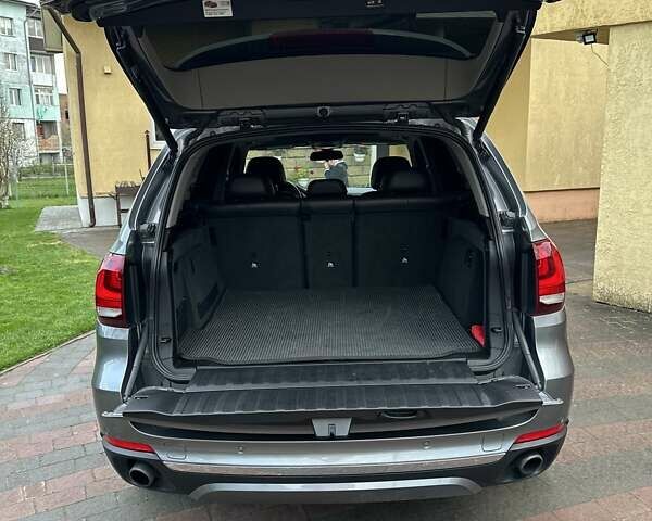 Серый БМВ Х5, объемом двигателя 2.98 л и пробегом 218 тыс. км за 20500 $, фото 15 на Automoto.ua