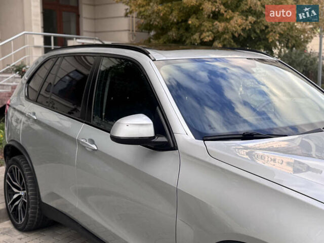 Серый БМВ Х5, объемом двигателя 3 л и пробегом 161 тыс. км за 21990 $, фото 22 на Automoto.ua